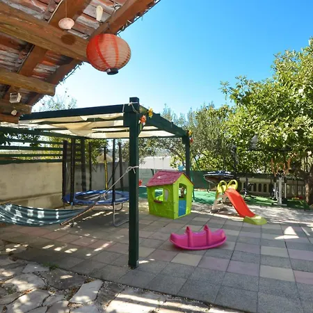 Blue Apartment, Okrug Gornji - *