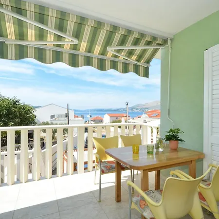 アパート Blue Apartment, Okrug Gornji - トロギール