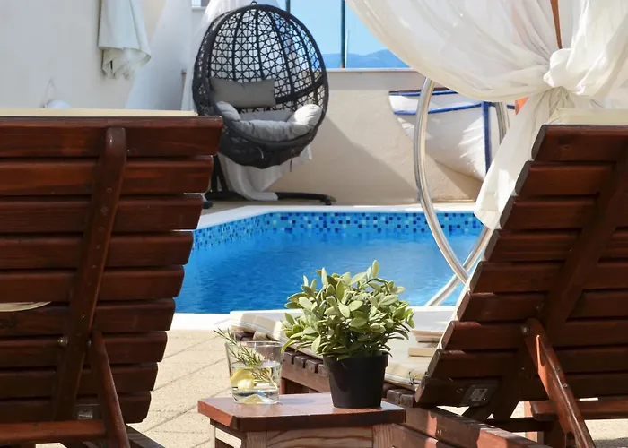 Blue Apartment, Okrug Gornji -