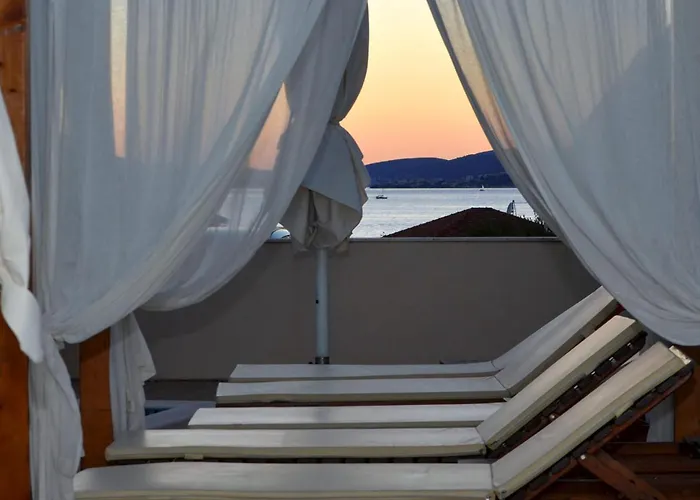 Blue Apartment, Okrug Gornji - *