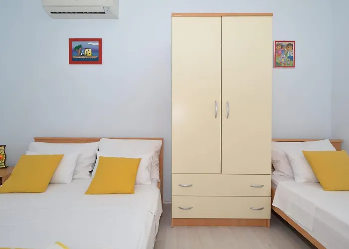 Blue Apartment, Okrug Gornji - *