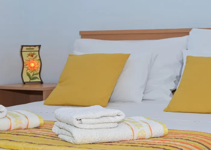 Blue Apartment, Okrug Gornji - * Τρογκίρ